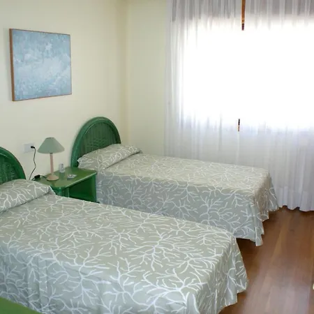 דירה 3 Bedrooms At 50 M Away From The Beach With Sea View And Furnished Terrace סנשנשו