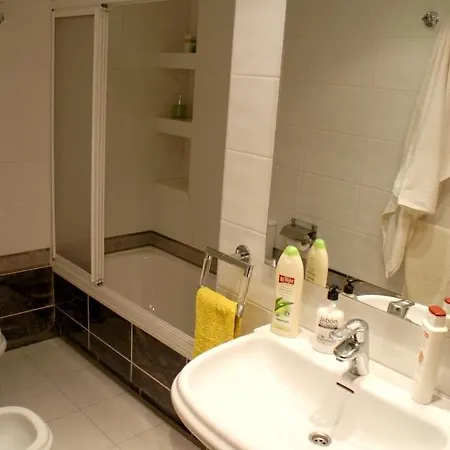 דירה 3 Bedrooms At 50 M Away From The Beach With Sea View And Furnished Terrace *